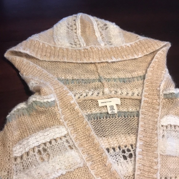 Hooded sweater - Picture 4 of 7